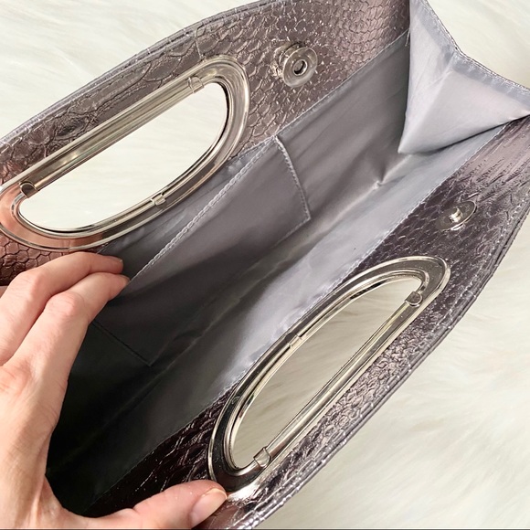 Metallic Clutch - Picture 2 of 2